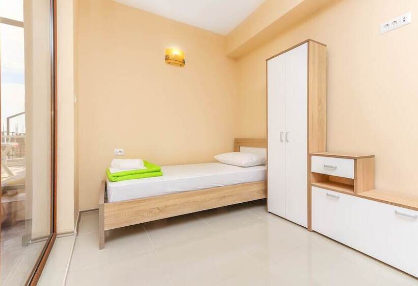 اتاق لوکس چهار تخته, Jovan Apartments