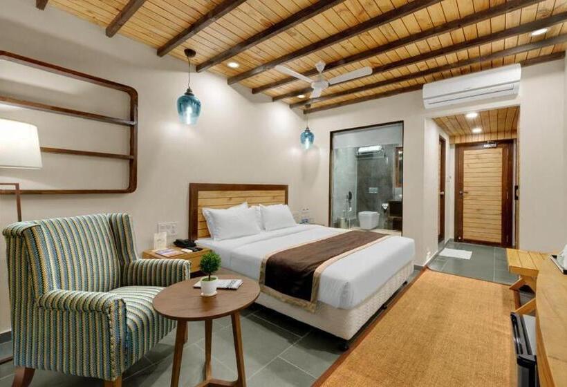 اتاق لوکس, The Fern Leo Beach Resort Madhavpur