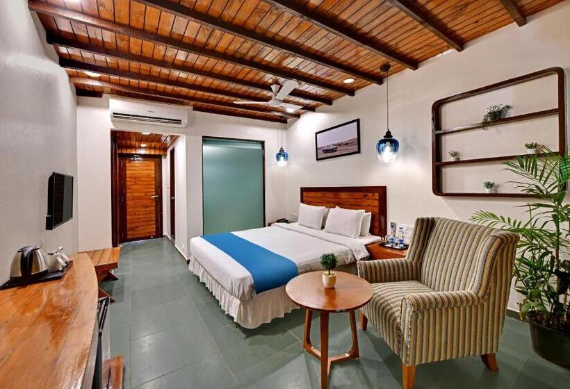 اتاق لوکس, The Fern Leo Beach Resort Madhavpur
