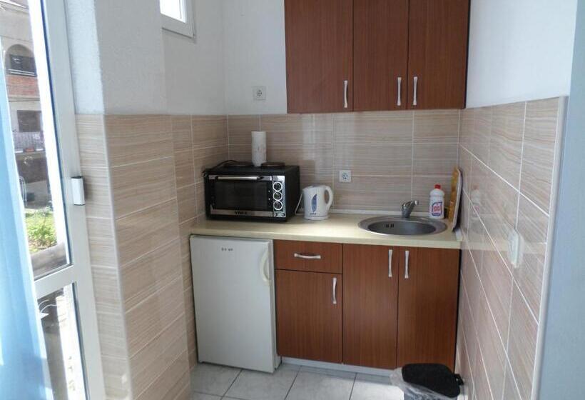آپارتمان 2 خوابه, Apartmani Liberan Neum