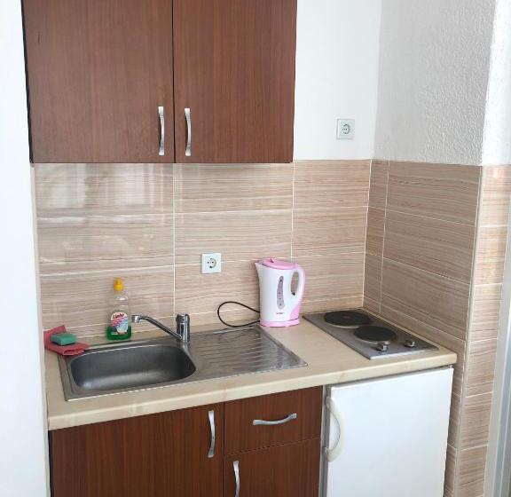 آپارتمان 1 خوابه, Apartmani Liberan Neum