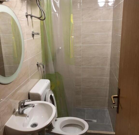 اتاق استاندارد چهار تخته, Apartmani Liberan Neum