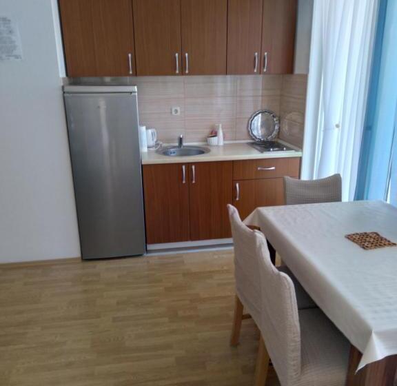 اتاق استاندارد سه نفره, Apartmani Liberan Neum