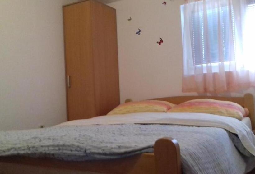 اتاق استاندارد, Apartmani Liberan Neum