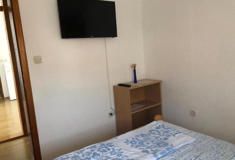 اتاق استاندارد, Apartmani Liberan Neum