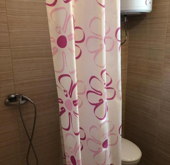 اتاق استاندارد, Apartmani Liberan Neum