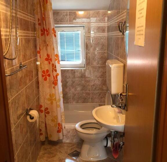 اتاق استاندارد یک نفره, Apartmani Liberan Neum