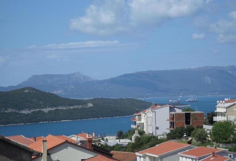 اتاق استاندارد یک نفره, Apartmani Liberan Neum