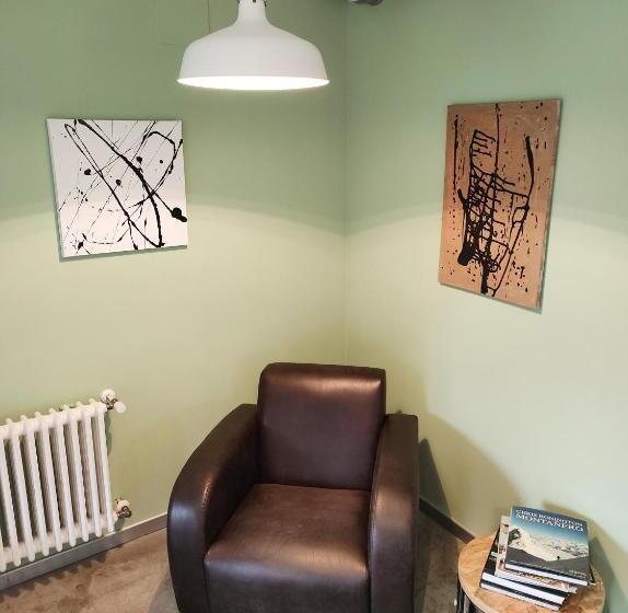تختخواب در اتاق مشترک, Casa Carmina Hostel