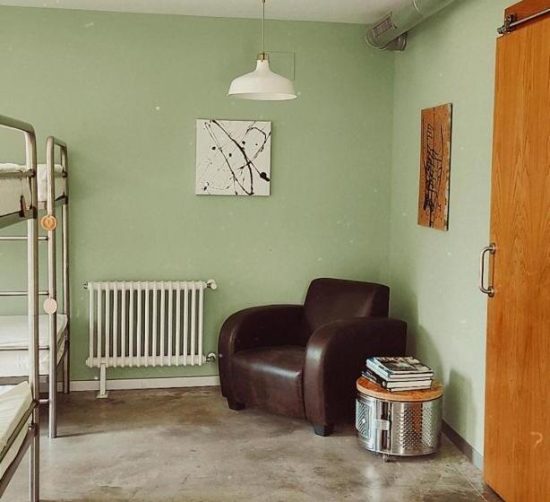 تختخواب در اتاق مشترک, Casa Carmina Hostel