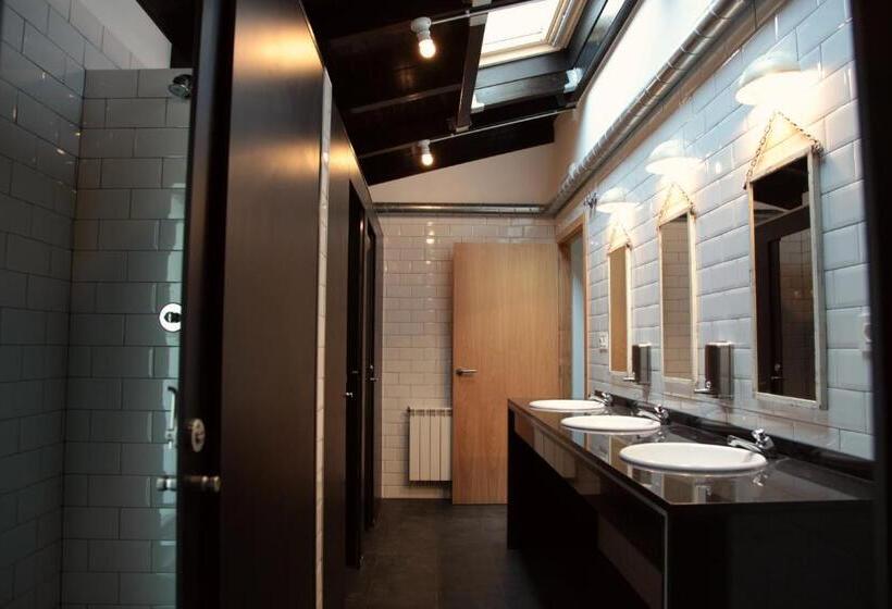 تختخواب در اتاق مشترک, Casa Carmina Hostel