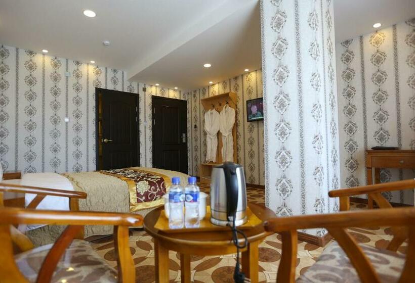 اتاق استاندارد یک نفره, Baigal