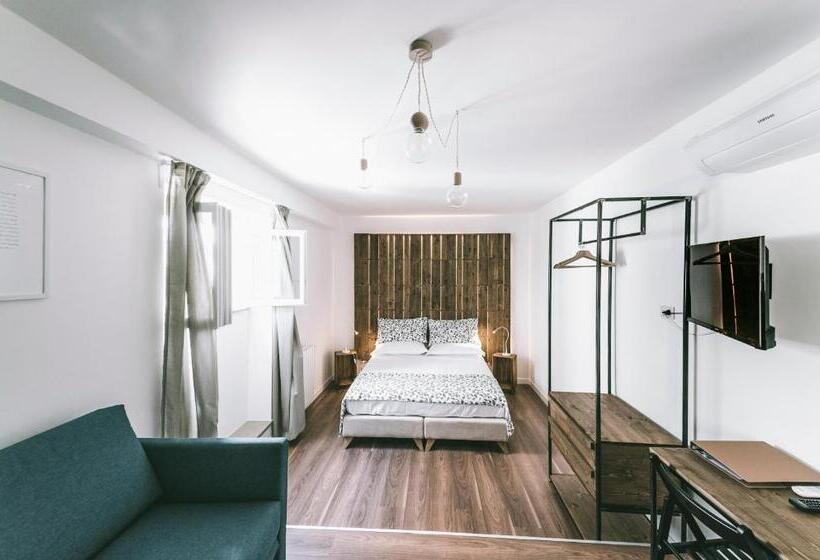 اتاق لوکس خانوادگی, Vandelia B&b