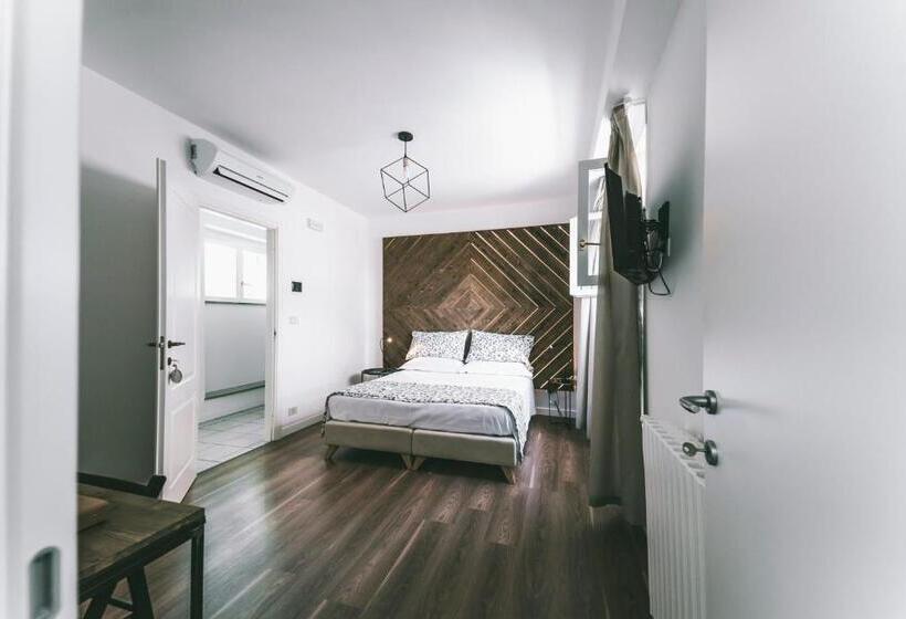 اتاق لوکس, Vandelia B&b