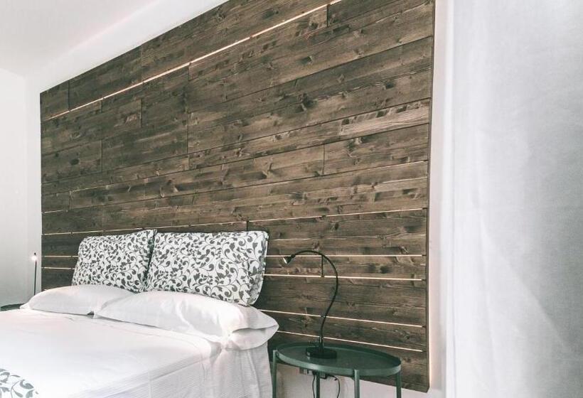 اتاق لوکس, Vandelia B&b