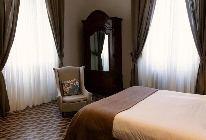 سوئیت 2 خوابه, Villa Giordanelli