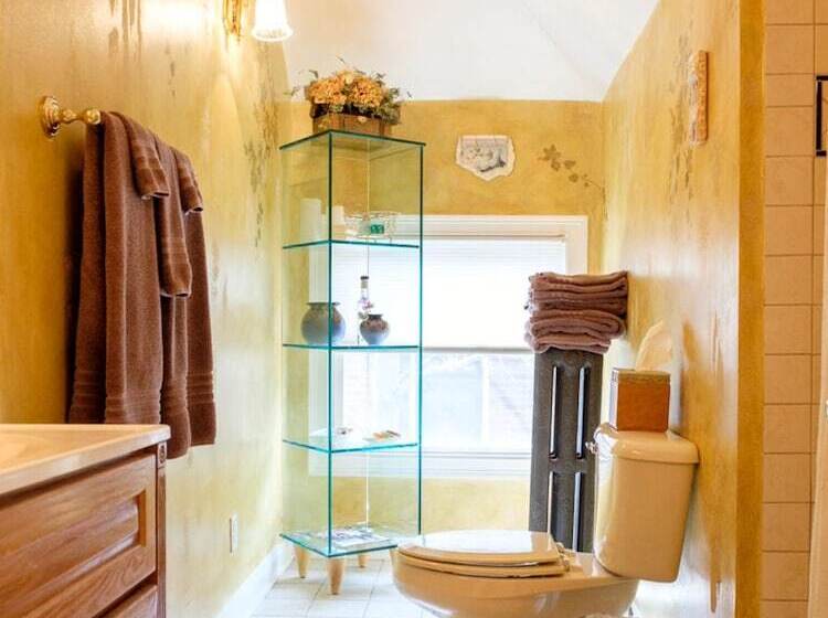 اتاق لوکس, Gaslight Bed & Breakfast