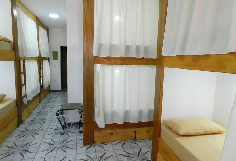 تختخواب در اتاق مشترک, Utopia Hostel