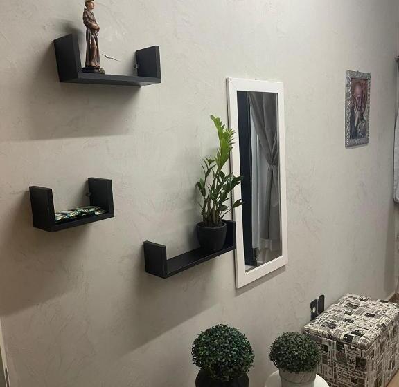 اتاق استاندارد چهار تخته, Utopia Hostel