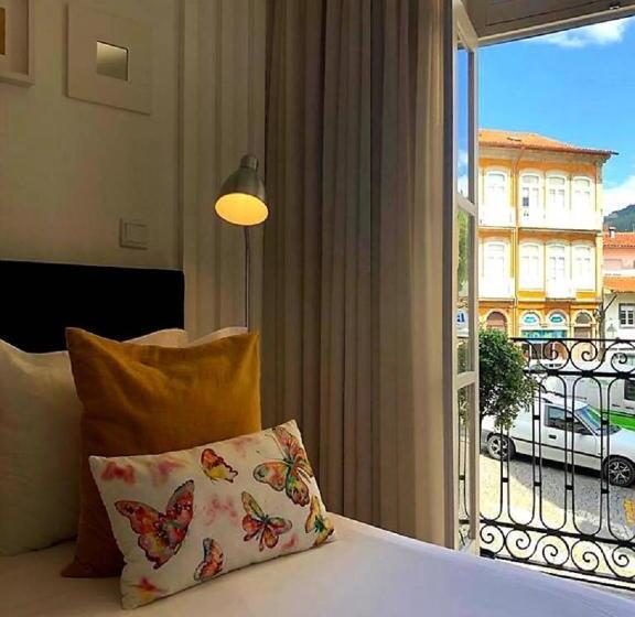سوئیت با بالکن, Bellu Suites