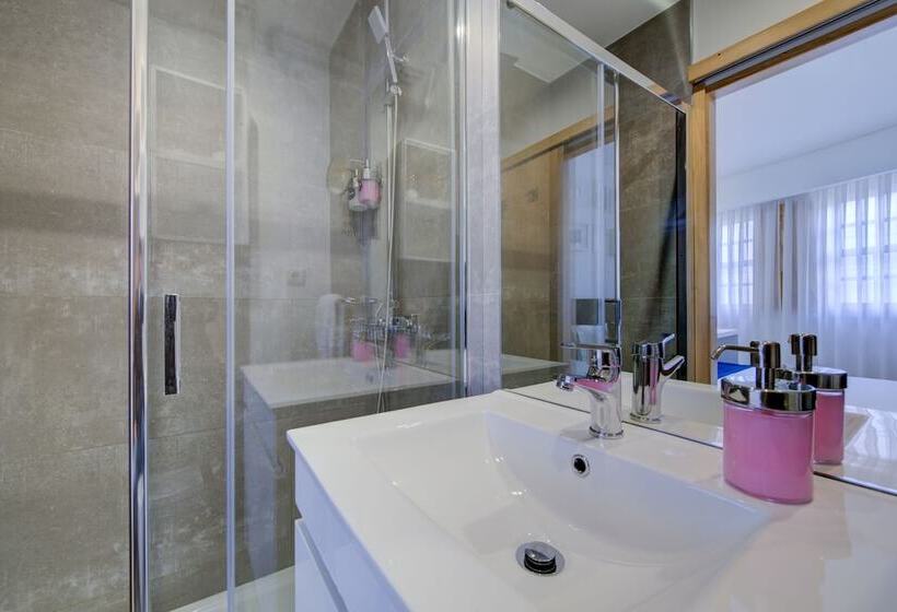 سوئیت با بالکن, Bellu Suites