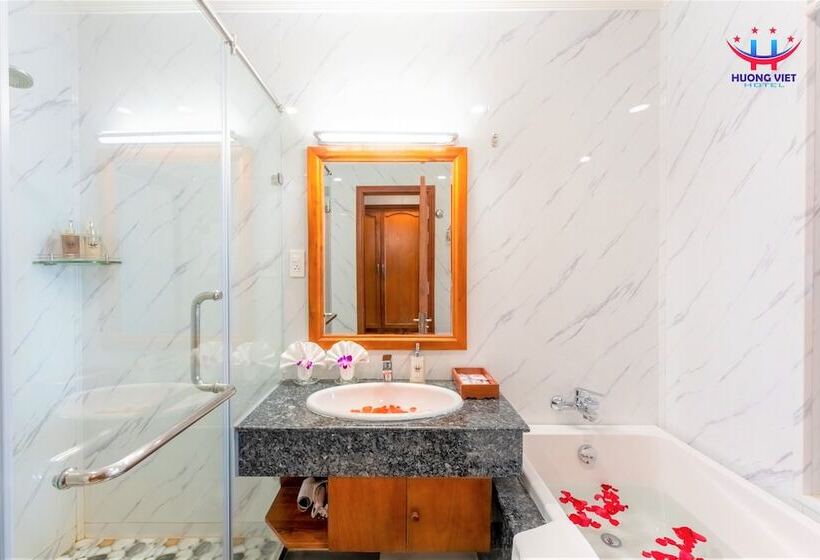 اتاق لوکس با چشم‌انداز دریا, Huong Viet Hotel Quy Nhon   Beachfront