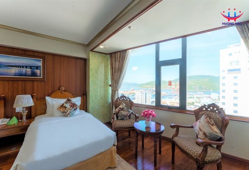 سوییت با چشم‌انداز دریا, Huong Viet Hotel Quy Nhon   Beachfront