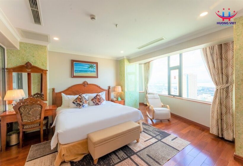 سوئیت با چشم‌انداز, Huong Viet Hotel Quy Nhon   Beachfront