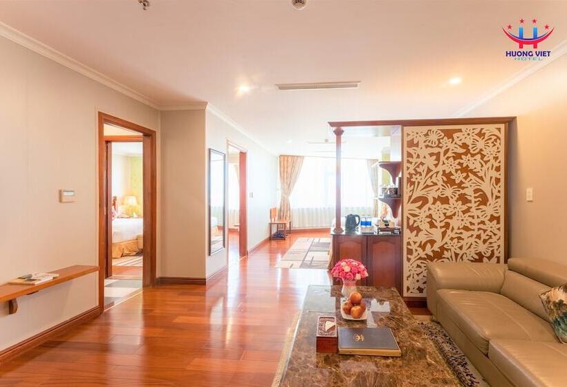 سوئیت با چشم‌انداز, Huong Viet Hotel Quy Nhon   Beachfront