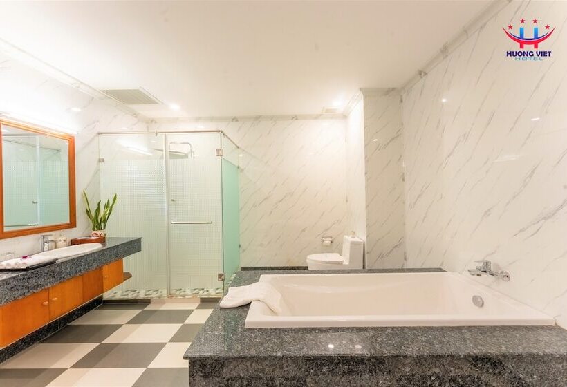 سوئیت با چشم‌انداز, Huong Viet Hotel Quy Nhon   Beachfront