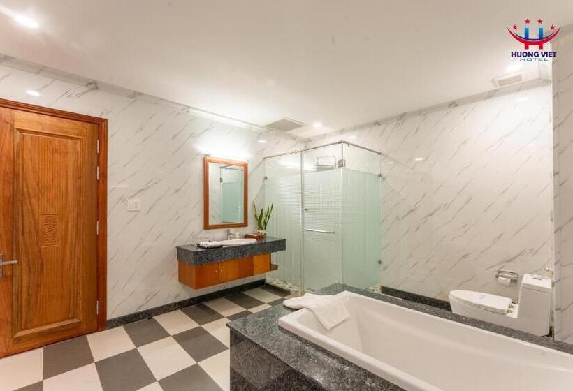 سوئیت با چشم‌انداز, Huong Viet Hotel Quy Nhon   Beachfront