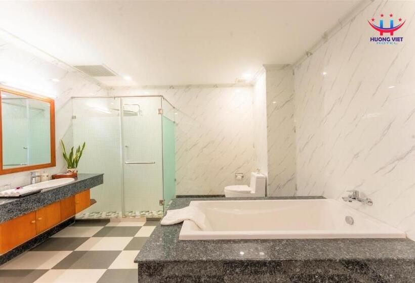 سوئیت با چشم‌انداز, Huong Viet Hotel Quy Nhon   Beachfront