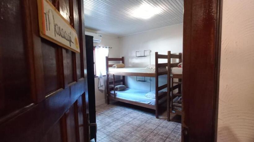 تختخواب در اتاق مشترک, Mahalo Hostel