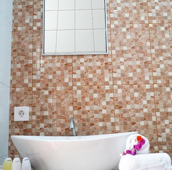 اتاق استاندارد, Seno Guesthouse & Cafe