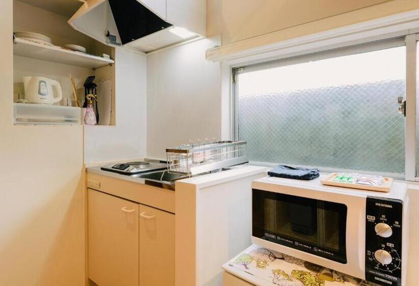 اتاق استاندارد, Ten Apartment