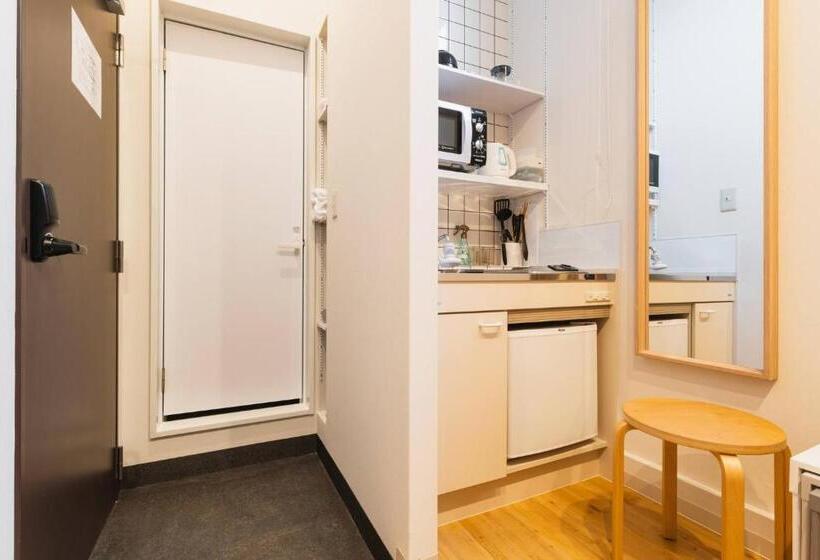استودیوی استاندارد, Ten Apartment