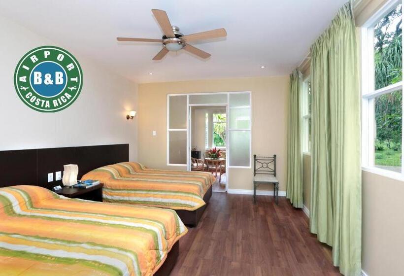 استودیوی استاندارد, Airport Costa Rica B&b