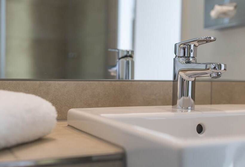 اتاق استاندارد یک نفره, Harbr. Hotel Konstanz