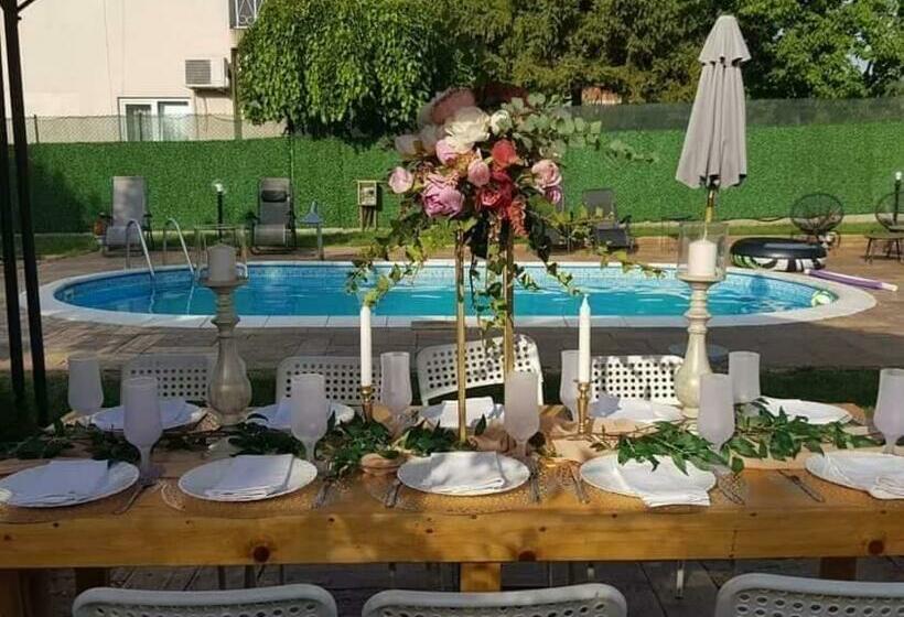 اتاق خانوادگی, Vila Mila Riverside Apartments