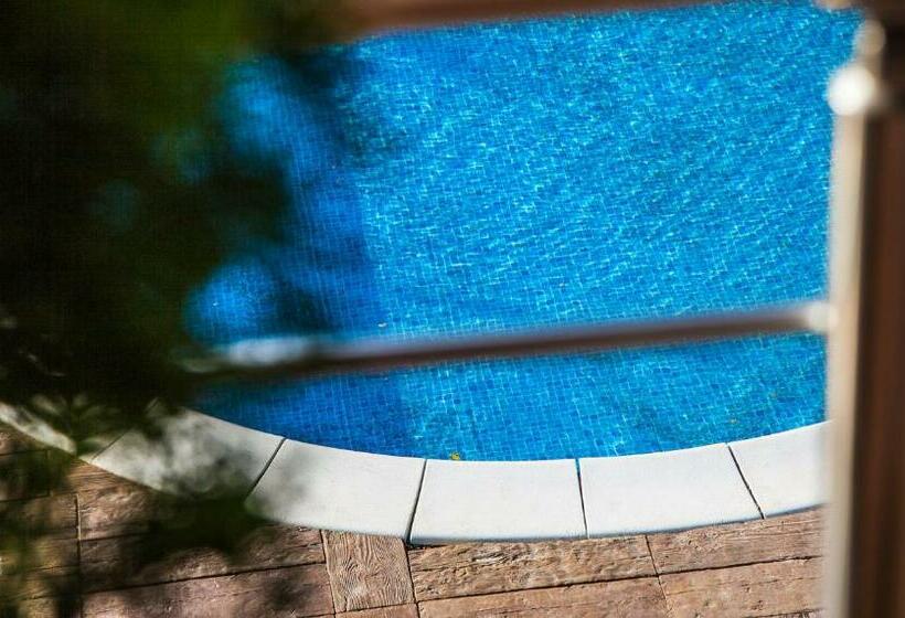 اتاق خانوادگی, Vila Mila Riverside Apartments