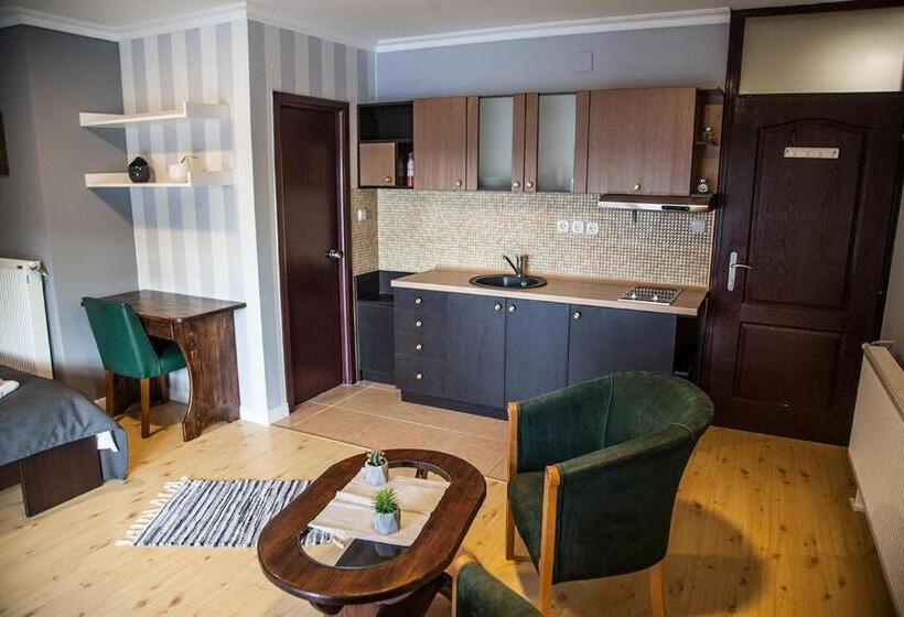 اتاق لوکس خانوادگی, Vila Mila Riverside Apartments