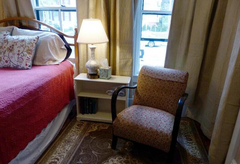 اتاق استاندارد برای معلولان, Davis Square Inn
