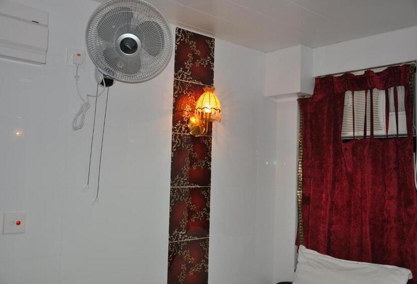 اتاق خانوادگی, Swiss Hostel