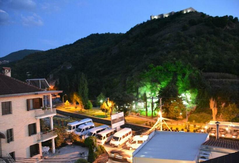 اتاق استاندارد با تخت بزرگ, Deni House