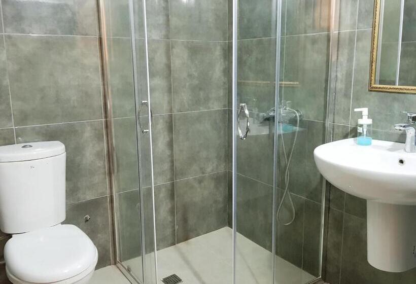اتاق استاندارد چهار تخته, Kurtabeg