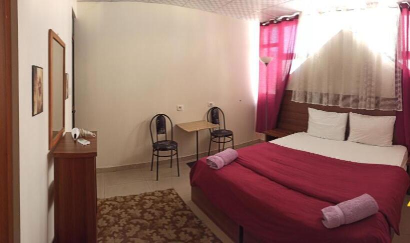 اتاق استاندارد یک نفره, Kurtabeg