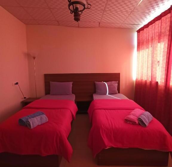 اتاق استاندارد یک نفره, Kurtabeg