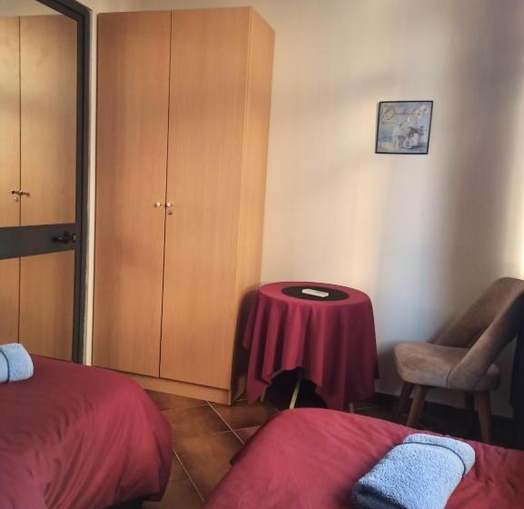 اتاق استاندارد یک نفره, Kurtabeg