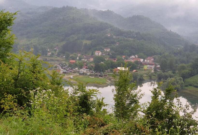 خانه 3 خوابه, Lakeview Rest Home