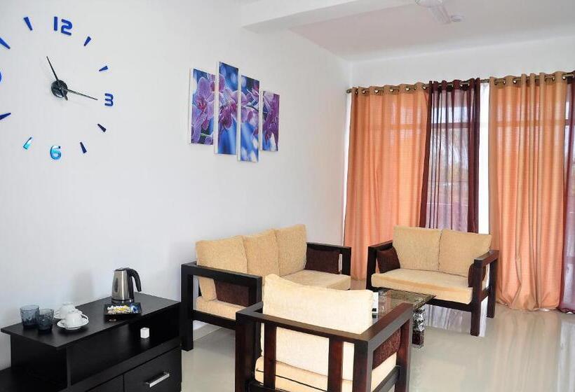 سوئیت با بالکن, Amber House Lanka